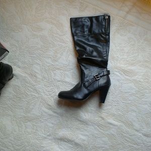 Guess boots